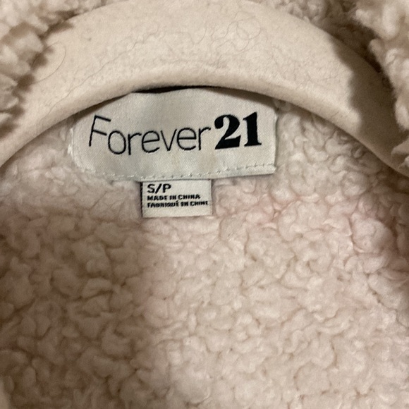 Vest - Picture 4 of 6